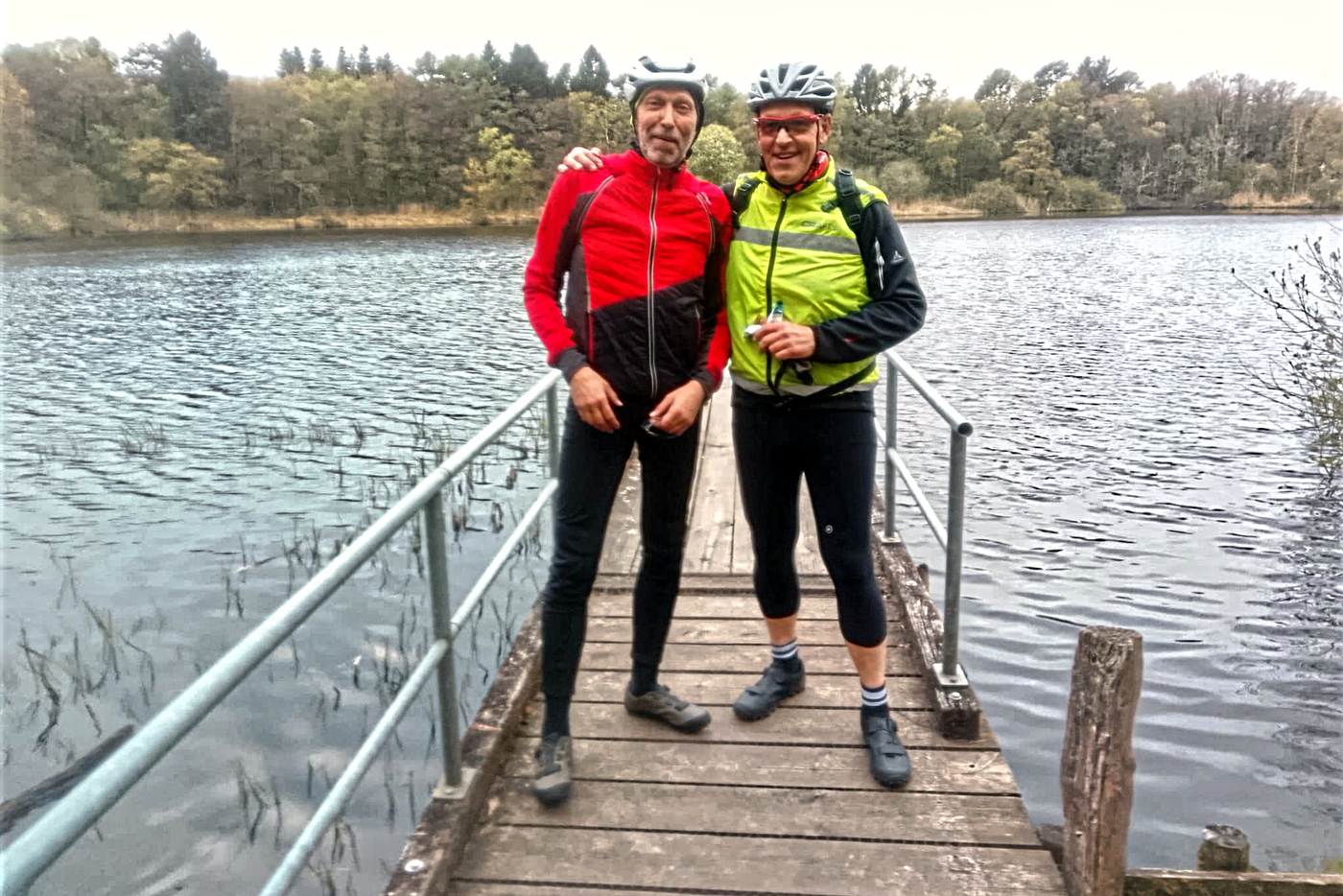 Pause bei der Gravel-Tour zu den Sunder Seen