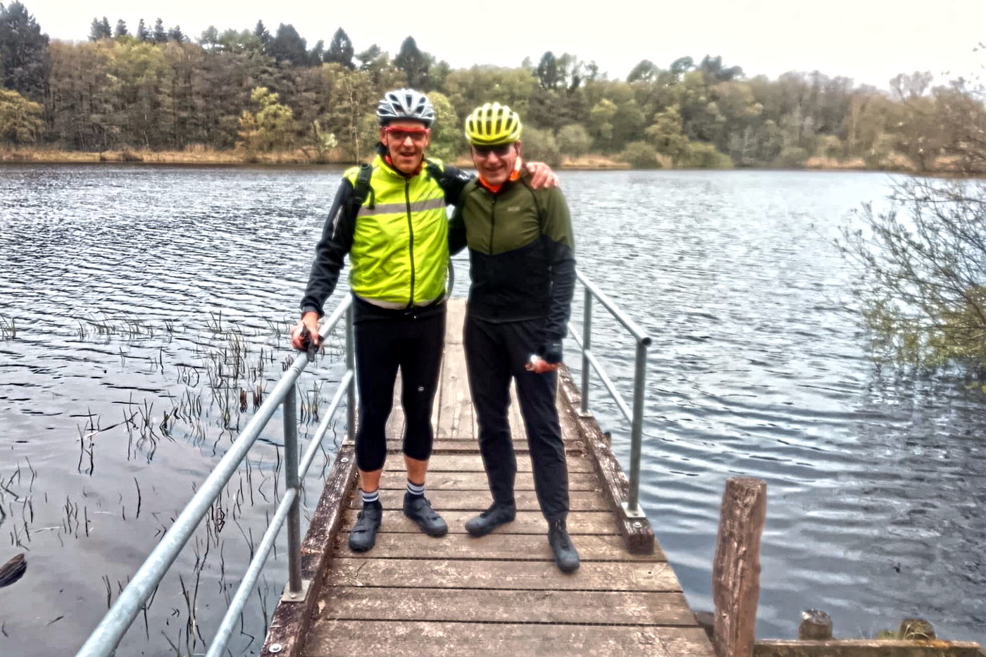 Pause bei der Gravel-Tour zu den Sunder Seen