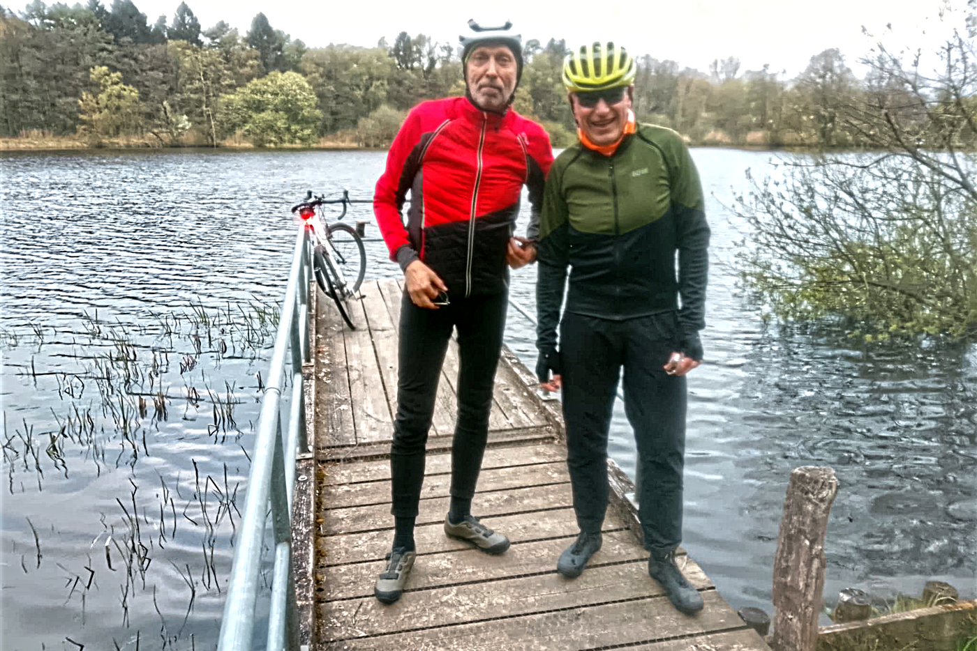 Pause bei der Gravel-Tour zu den Sunder Seen