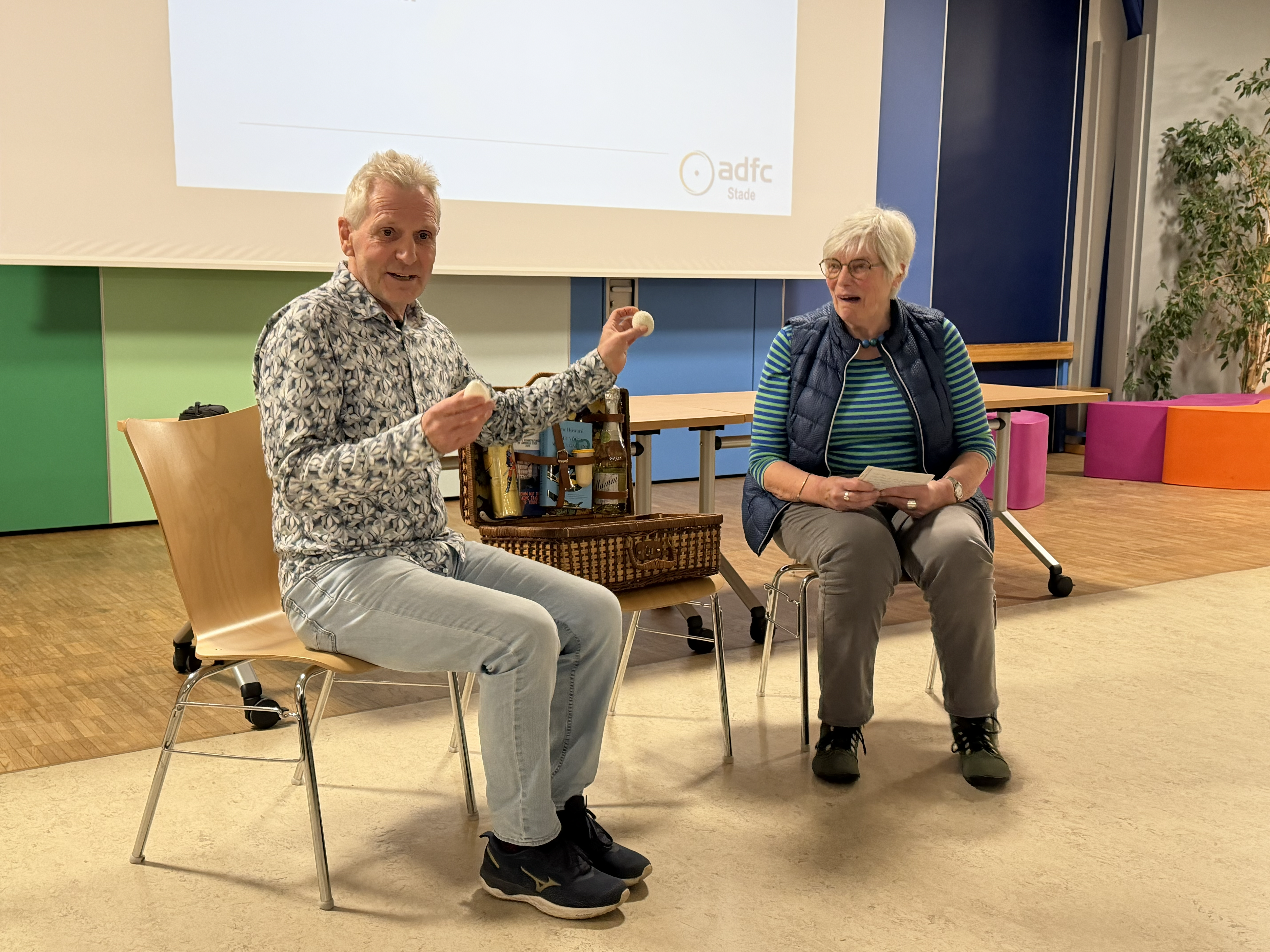 2026_Mitgliederversammlung_07 Verabschiedung von Ilse von Lacroix aus dem ADFC Stade Vorstand